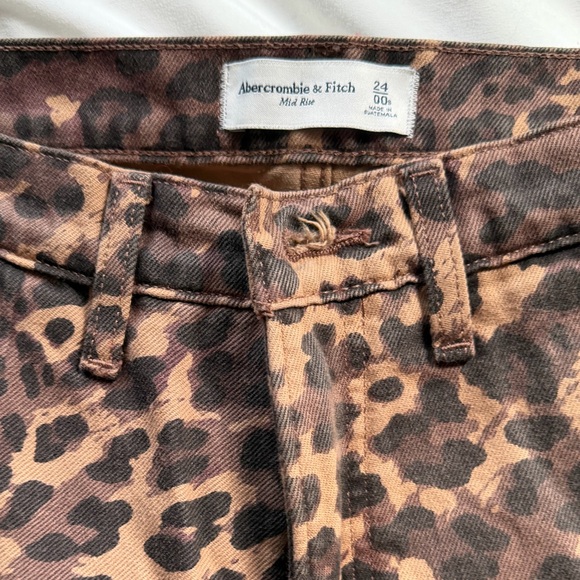 Abercrombie & Fitch Brown Leopard Print Straight-Leg Jeans - Picture 2 of 4